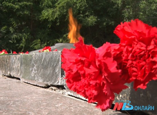 Волгоградцы почтили память жертв бомбардировки Сталинграда